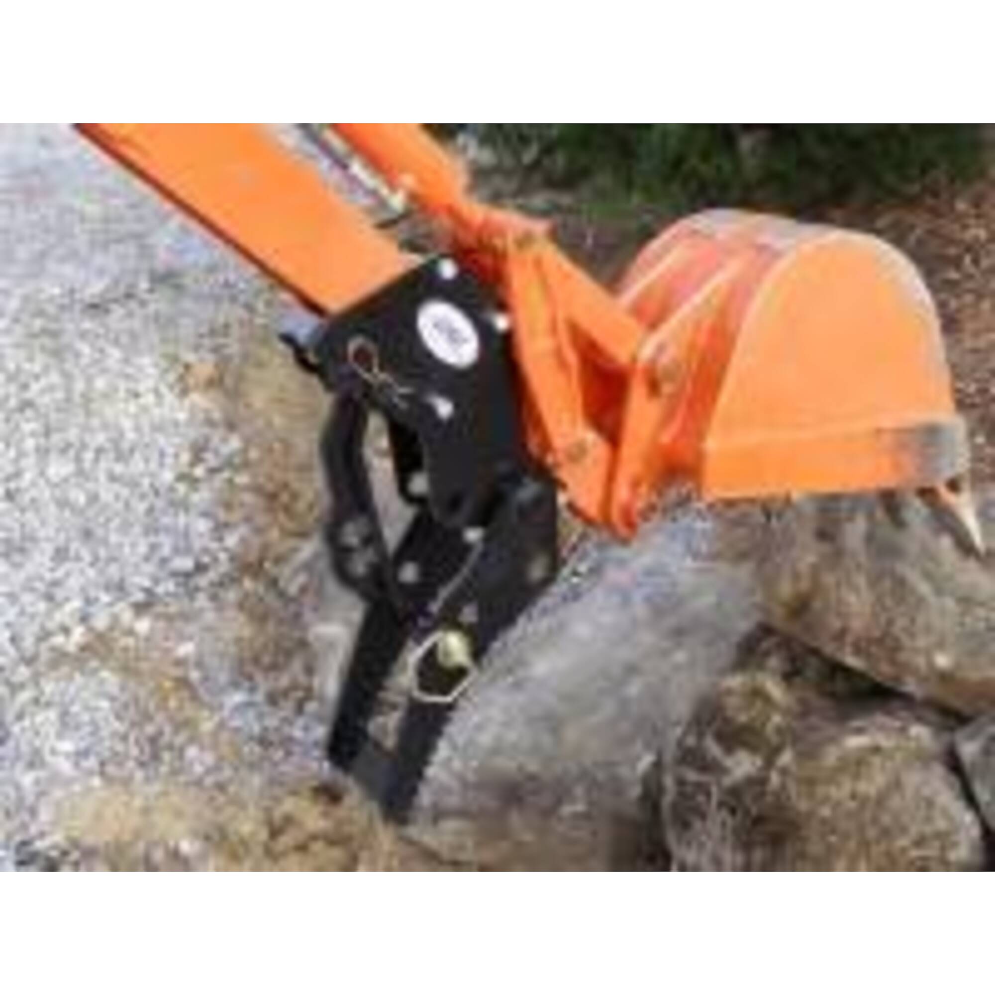 Extreme Metal Products, Kubota Backhoe Thumb BoltOn, Model 9928
